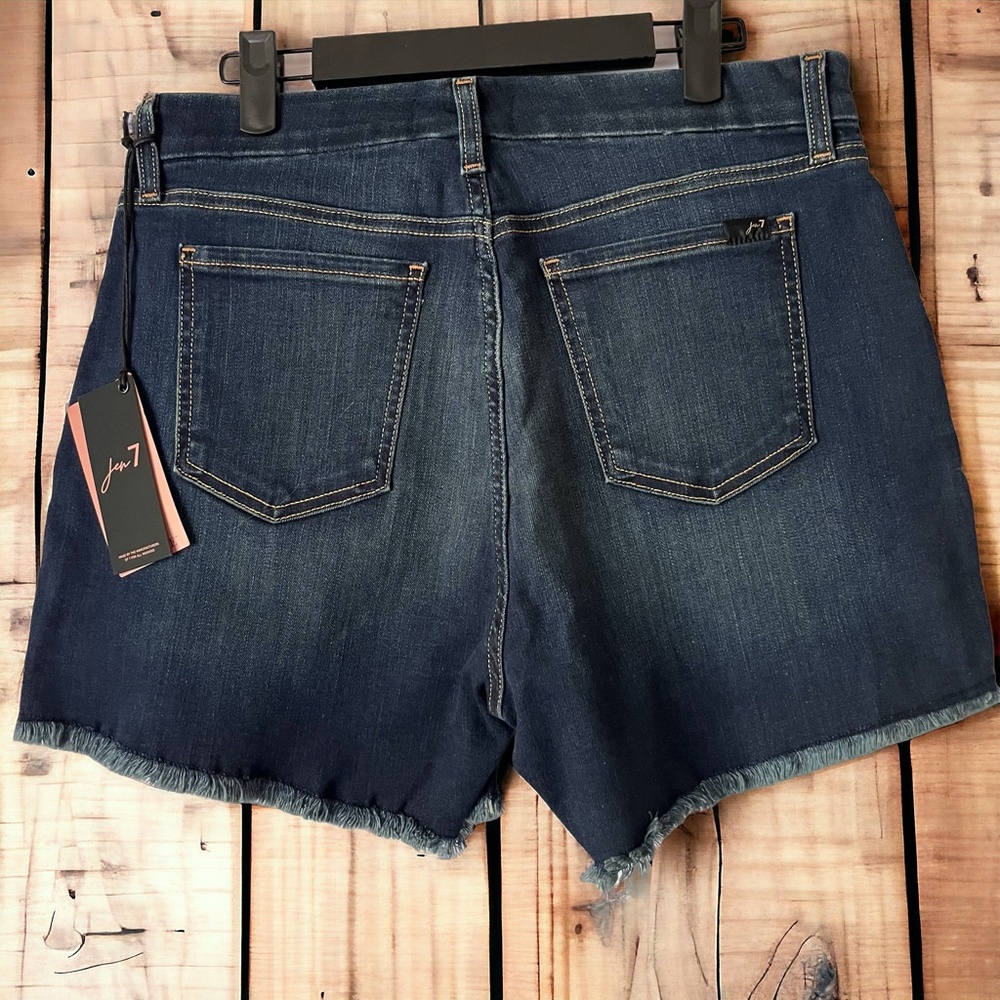 NWT Jen7 by 7 for All Mankind Raw Hem Mid Denim Shorts W/ Sculpting Panel - Picture 2 of 12